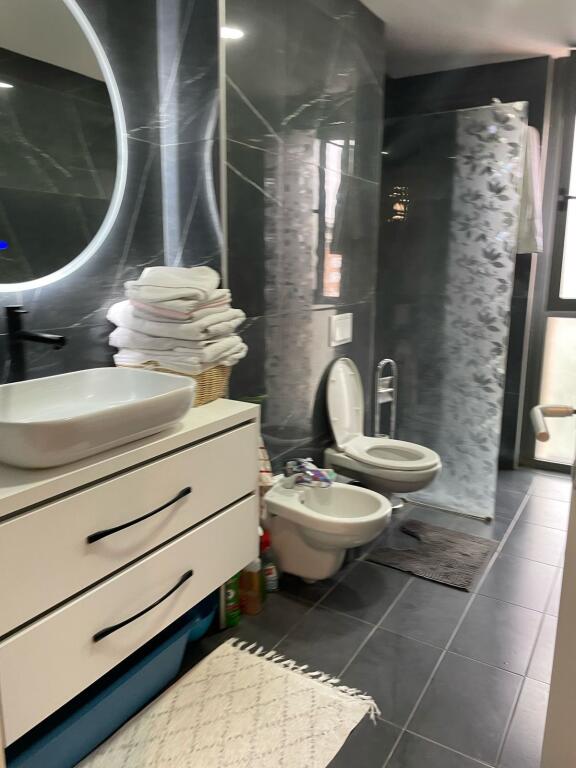 Apartament 2+1, Don Bosko!