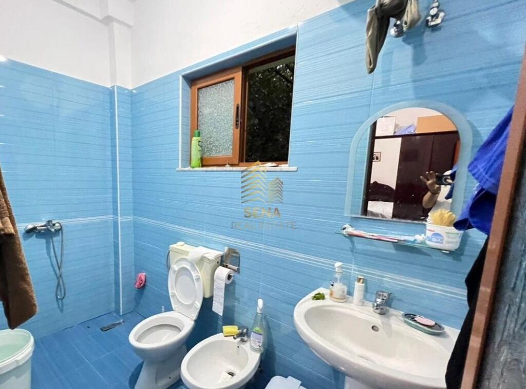 In vendita, villa su 2 piani, Ali Demi, 400.000 Euro
