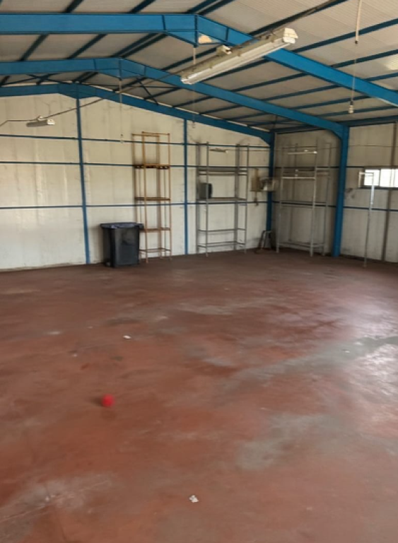 🏭 CAPANNONE IN AFFITTO – DIETRO CITY PARK