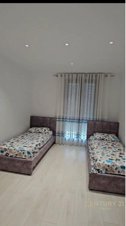 Apartament 2+1 ME QIRA në Kompleksi Zirkon