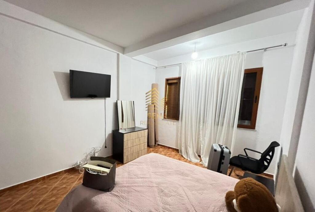 In vendita, villa su 2 piani, Ali Demi, 400.000 Euro