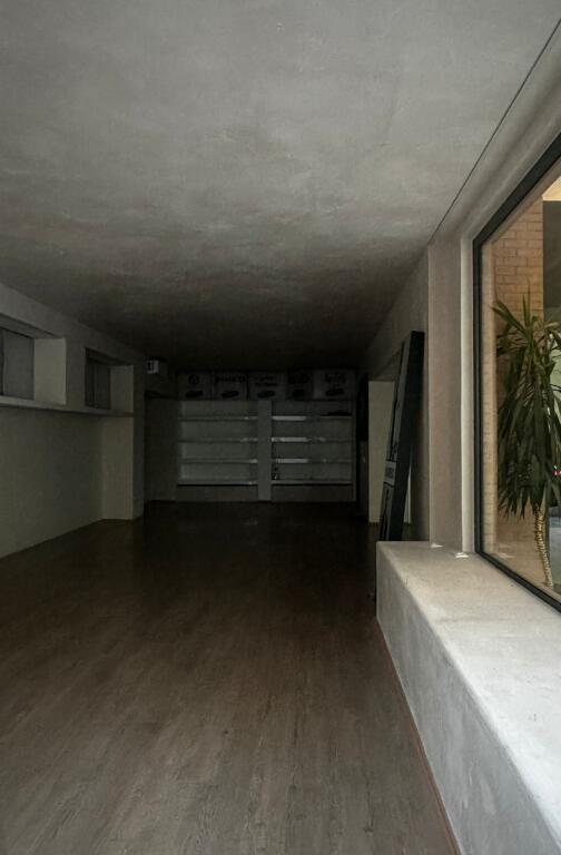 NEGOZIO IN AFFITTO 91 M2 CENTRO 3300 EURO
