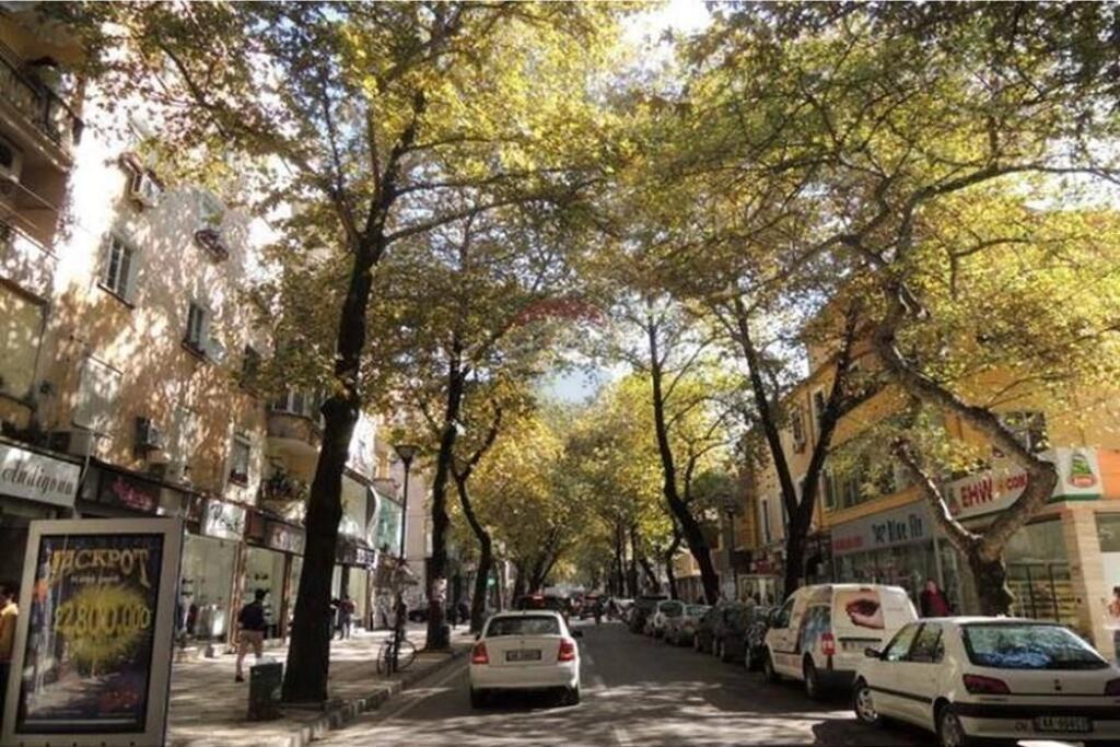 Negozio in vendita a Myslym Shyr, 65m2