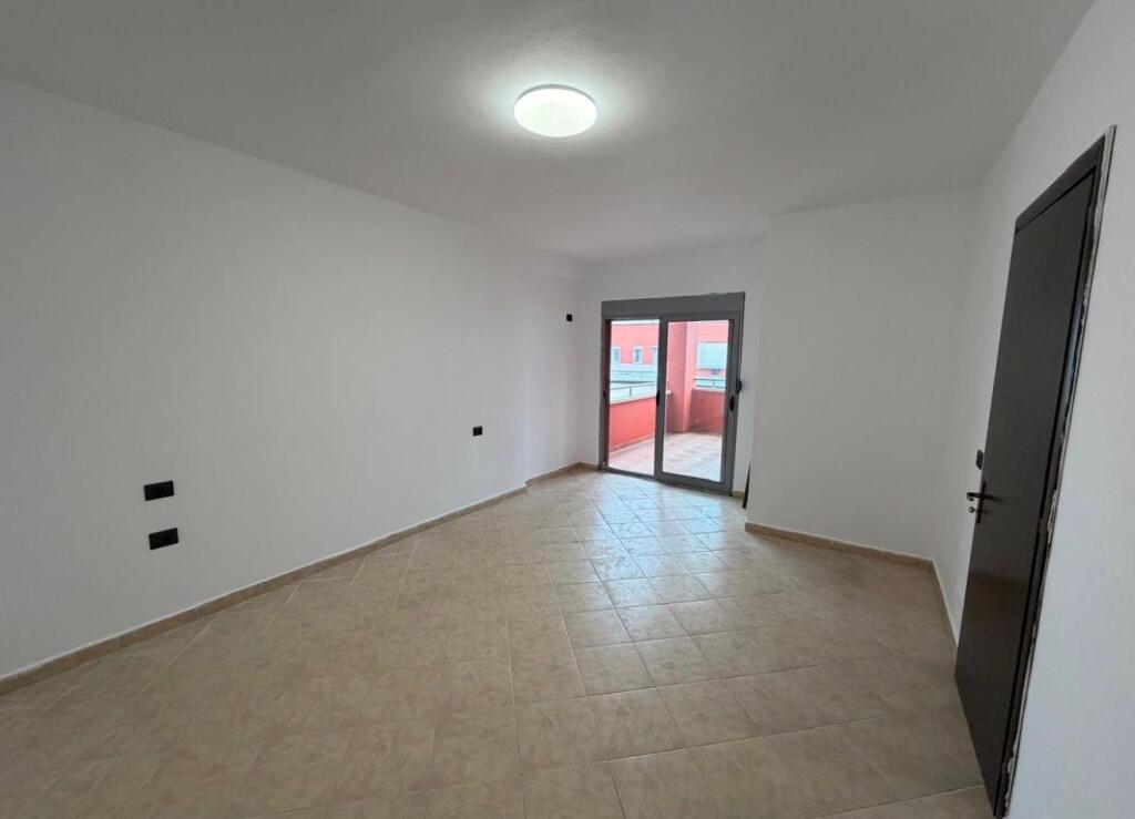 VENDESI APPARTAMENTO 1+1 ASTIR