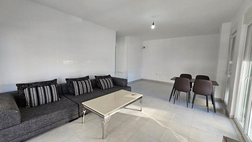 Affittasi Appartamento 2+1+2 presso 5 Maji 500 € /Mese