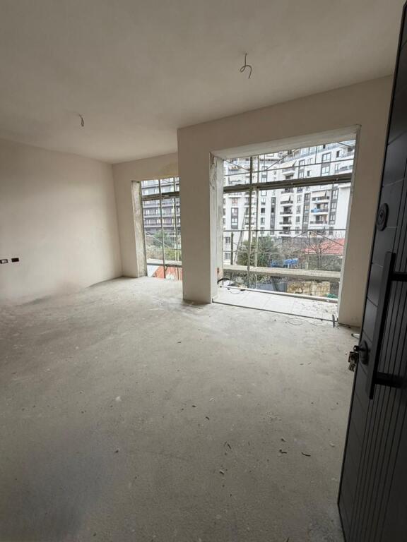 🏡 Apartment 1+1 for sale at Fusha e Aviacionit