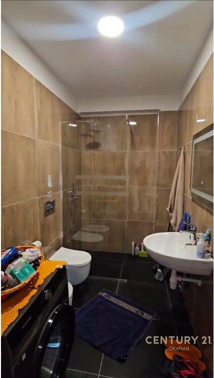 Apartament 2+1 ME QIRA në Kompleksi Zirkon