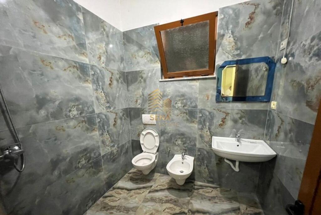In vendita, villa su 2 piani, Ali Demi, 400.000 Euro