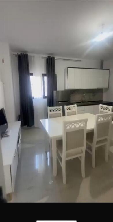 Si affitta il secondo piano di una villa