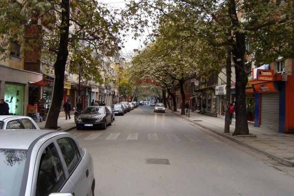 Negozio in vendita a Myslym Shyr, 65m2