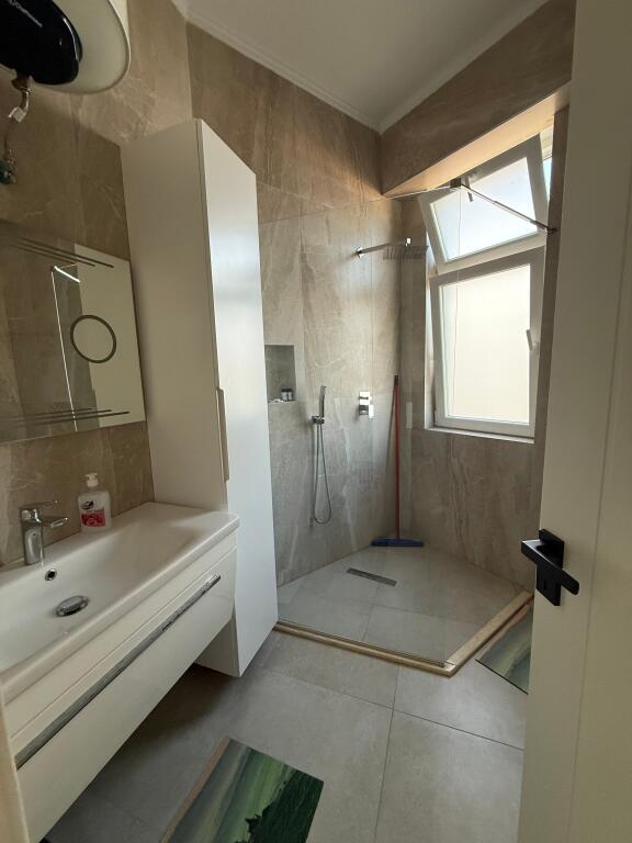 In affitto – Appartamento 2+1 Donika center