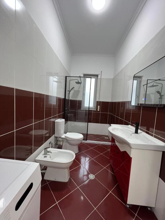 Shitet Apartament 2+1-Vila L, Astir