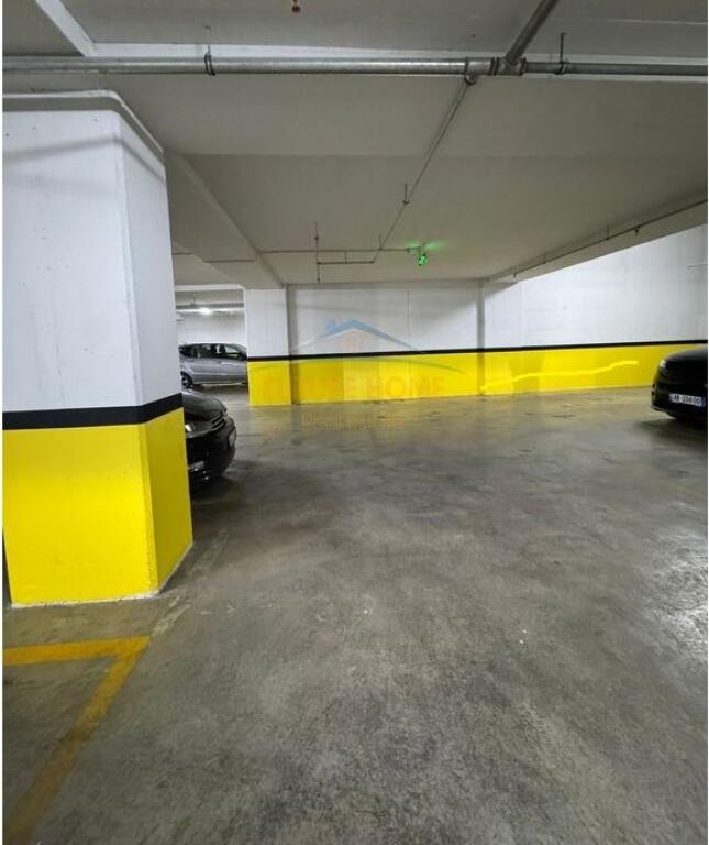 VENDITA POSTO AUTO + DEPOSITO RESIDENZA KODRA E DIELLIT 2
