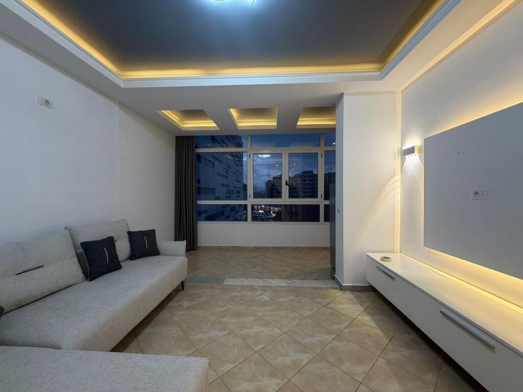 Apartament 2+1 me Qera Afatgjate - prane Hotel Partner, Vlore