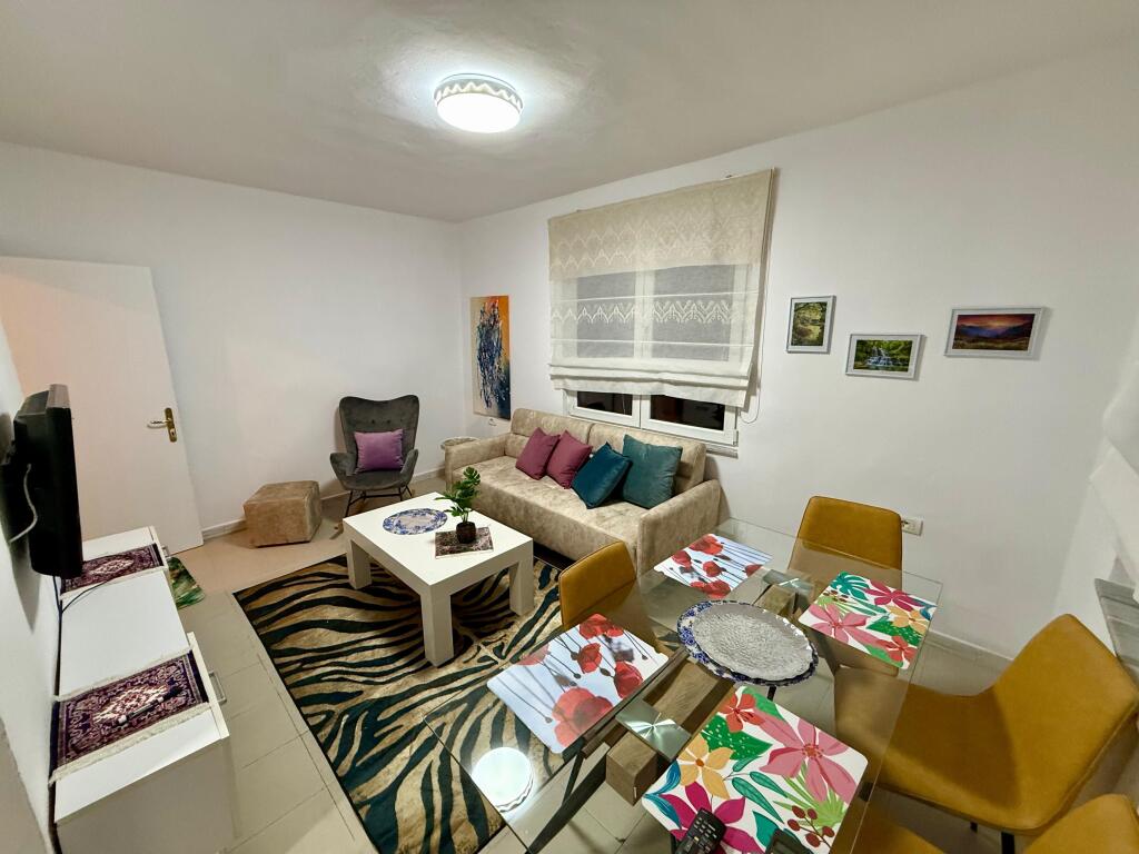 📣 RENT Apartment 1+1 📍 Near 21-Dhjetori 🛣️ "Kavaja" Street ✨   🏢 Existing Building  🪜 4th Floor (No Elevator)  🛋️ Furnished With Modern Conditions  ✅Not Previously Occupied   💶 Price 50,000 Leke/Month