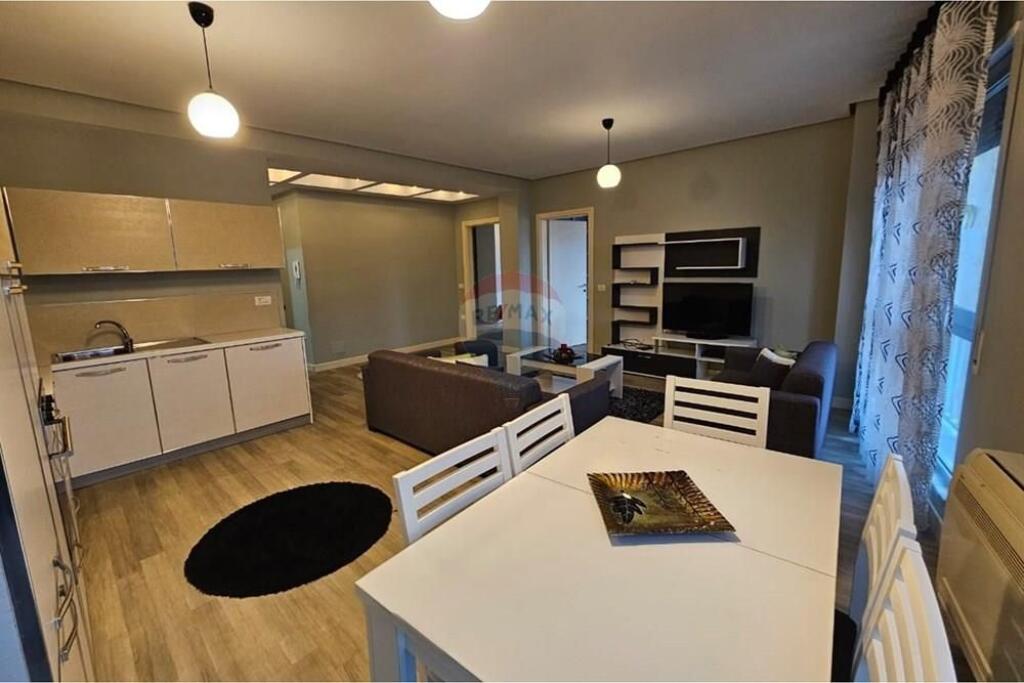 Appartamento 2+1 in affitto in Via Kavaja!