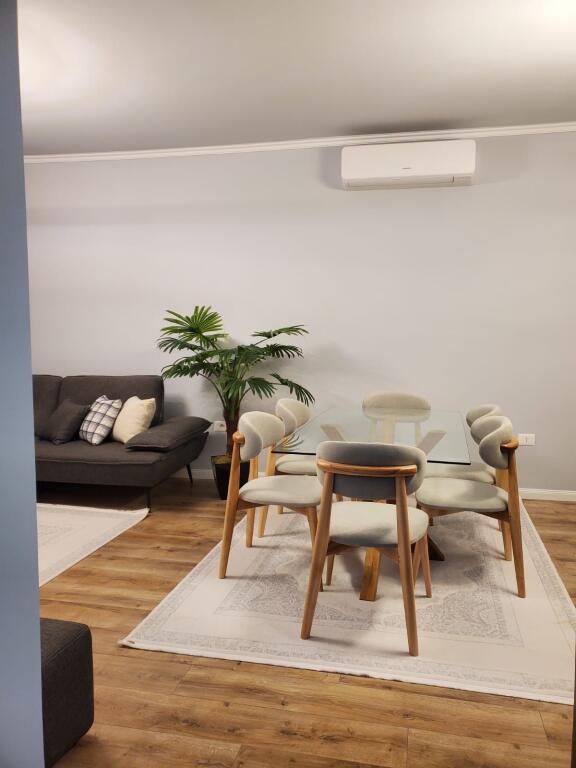 2+1,furnished dry lake,1400 euros,1 parking space