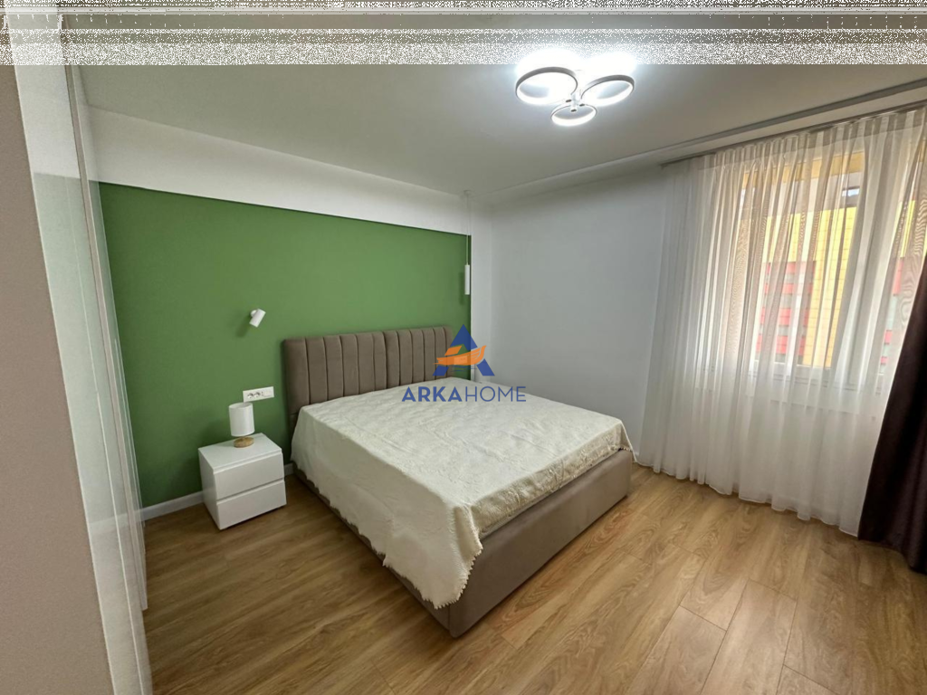 AFFITTASI DUPLEX 2+1 "PIAZZA SKENDERE" 110.000 LEKE