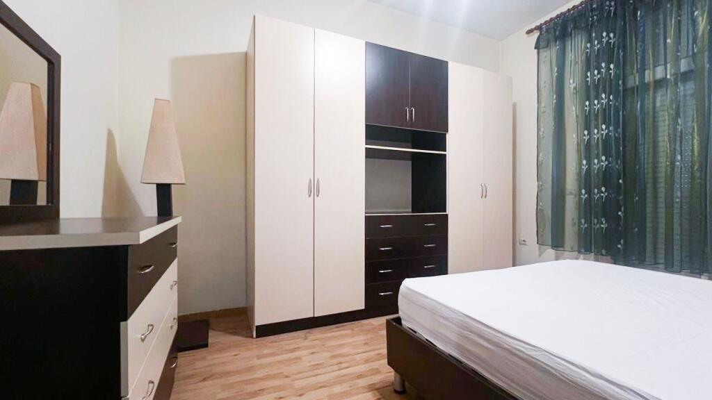 Apartament 2+1+2 per qira, Sheshi Skenderbej