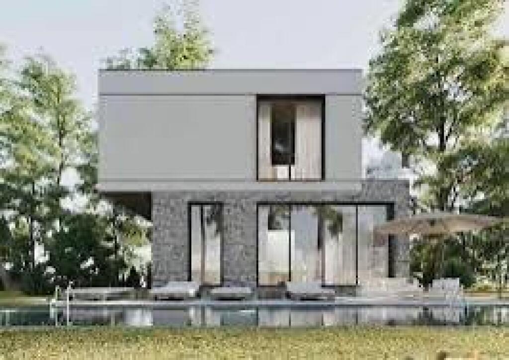 🏡 Villa for Sale – Rolling Hills, Lake of Farka