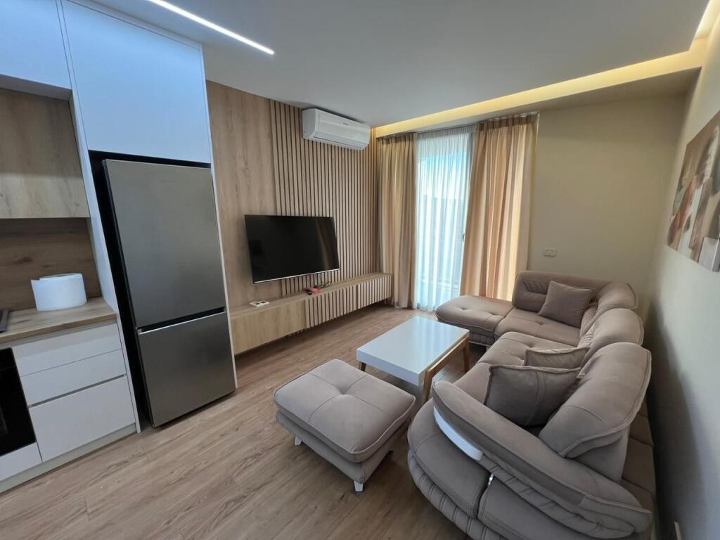 Apartament 2+1 per qira tek Golden Tower Residence tek Rruga Mine Peza.