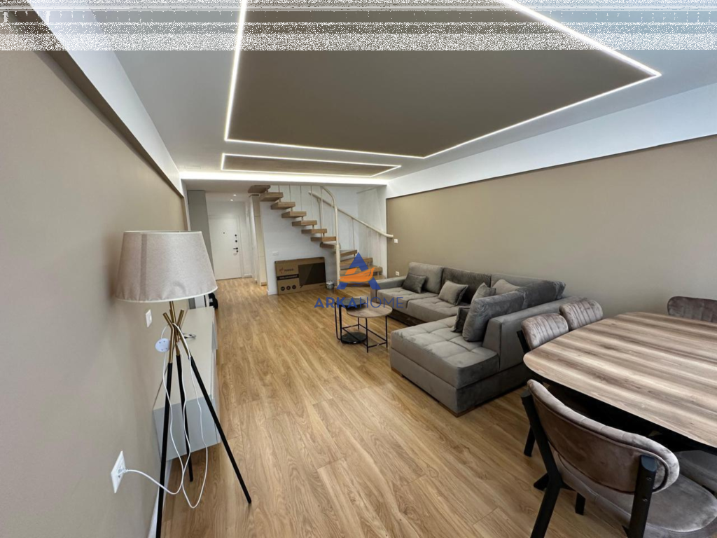 AFFITTASI DUPLEX 2+1 "PIAZZA SKENDERE" 110.000 LEKE