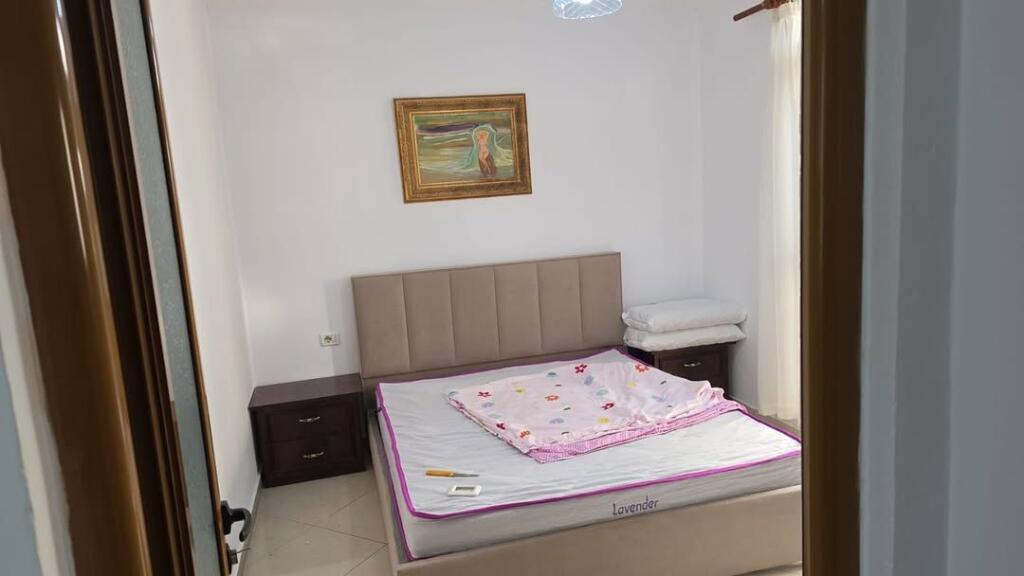 JEPET ME QIRA APARTAMENT 1+1 – PORCELAN