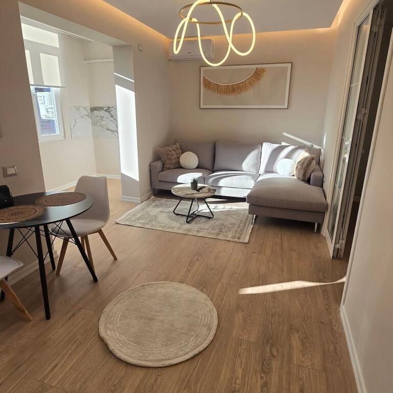 Vendesi..!! Appartamento 1+1+Monolocale..!! 📍 Via Barricade