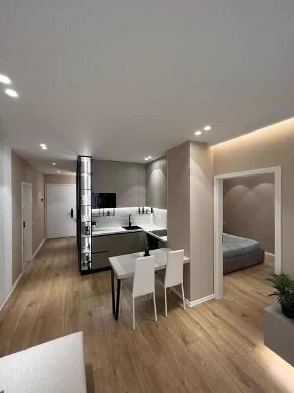 📍 Appartamento moderno 1+1 in affitto – Siri Kodra