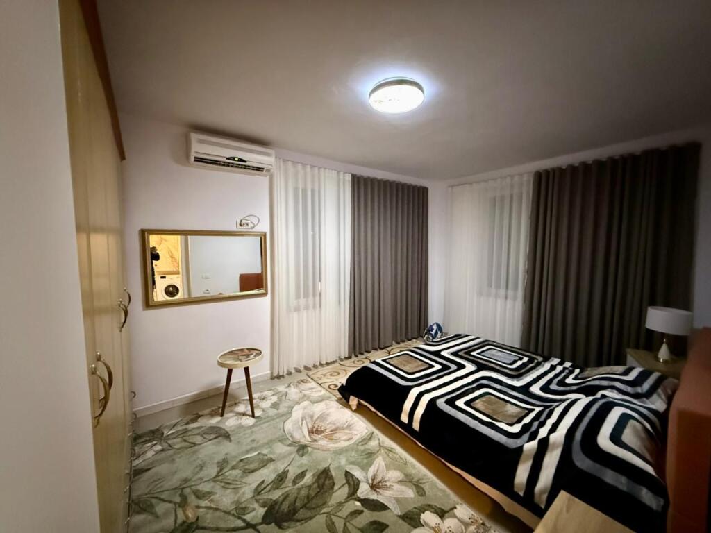 📣 QERA Apartament 1+1 📍 Prane 21-Dhjetorit 🛣️ Rruga e "Kavajes"✅I Pa Banuar Me Pare  ✨ 💶 Cmimi 50.000 Leke/Muaj