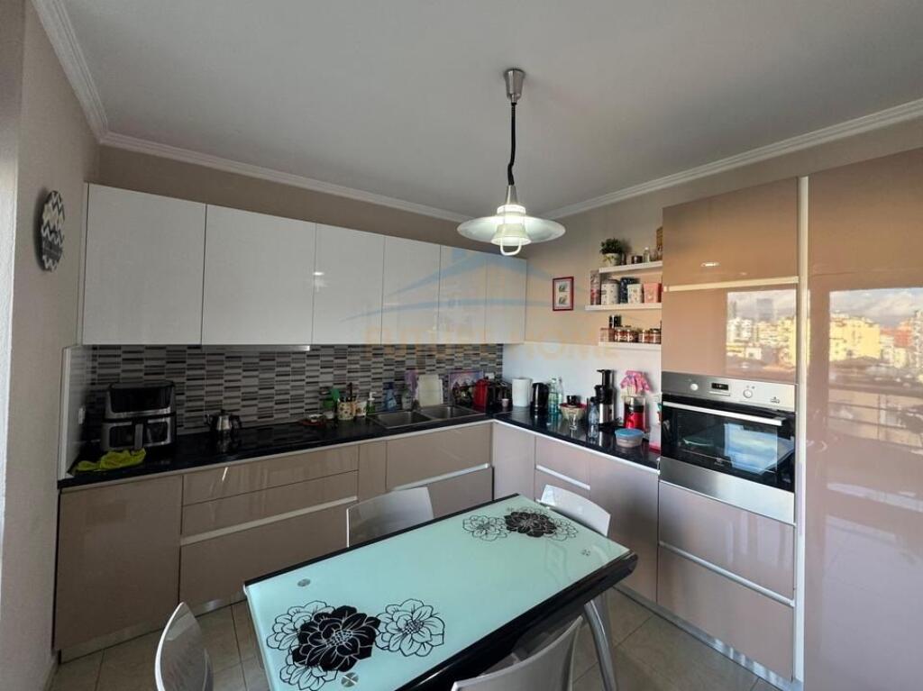 FOR SALE 2+1 APARTMENT ON KOSOVAREVE STREET
