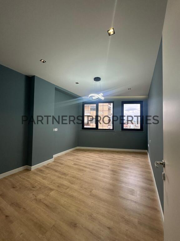 APARTAMENT 2+1 ME QIRA PAZARI I RI