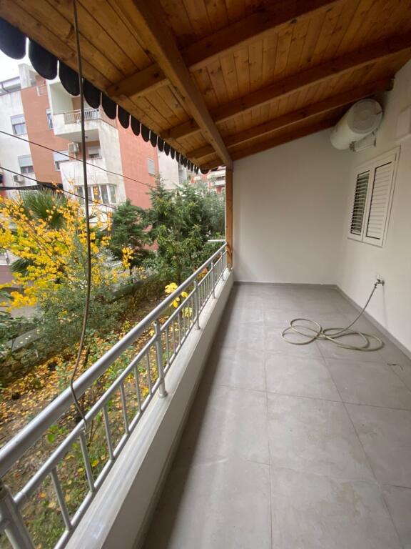 2+1, furnished, Peti street near the Greek complex, 700 euros