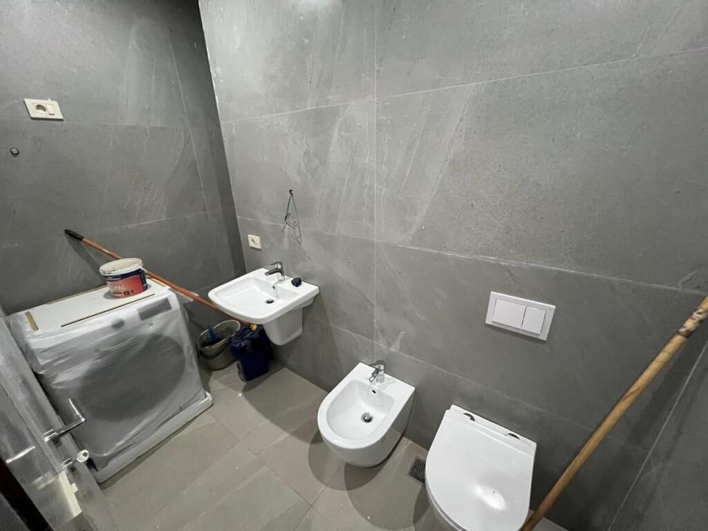 Apartament 2+1 per qira tek Golden Tower Residence tek Rruga Mine Peza.