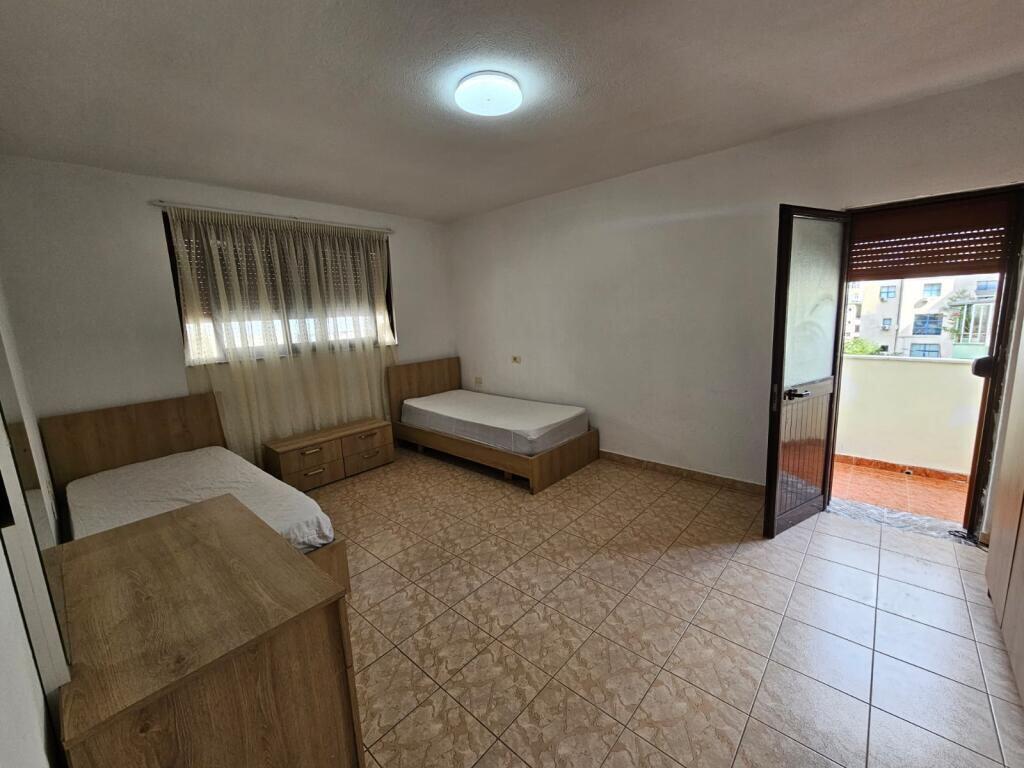 🏠 Jepet me Qira Apartament 2+1 – Sheshi Willson, Rruga Ymer Kurti