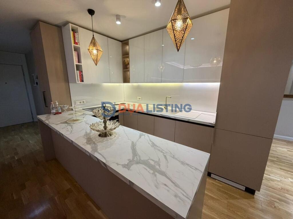 Apartment 3+1+2 for sale on Elbasan Street!