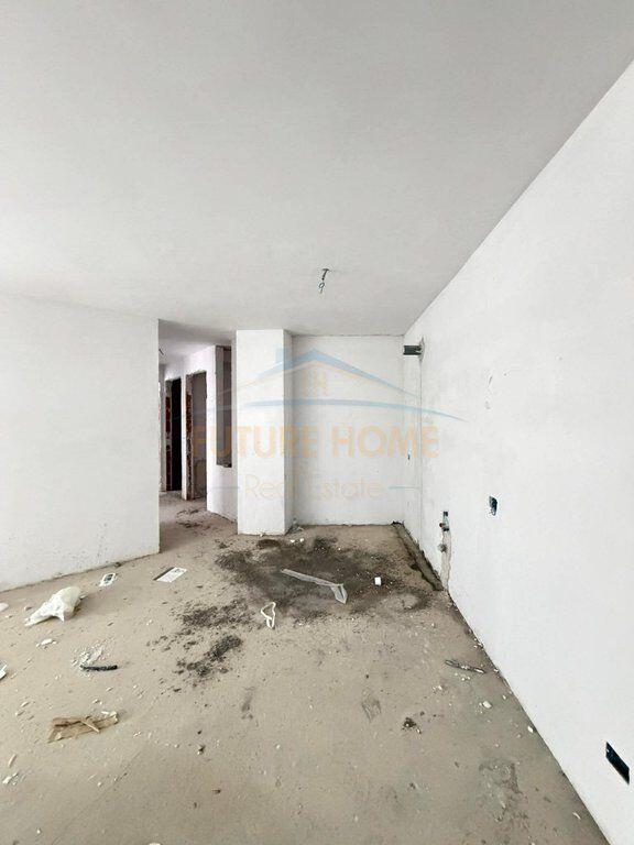 Shitet apartament 2+1+2 Palladium Residence Liqeni i Thate