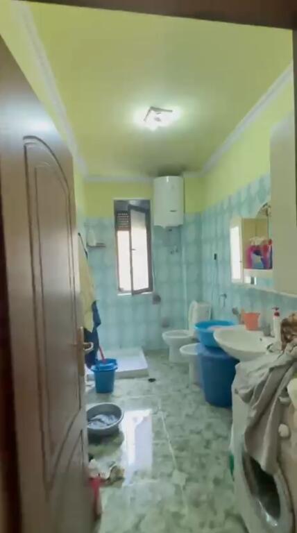 INVESTMENT, Apartment 2+1+2 bathrooms for sale in Zogu i Zi near the Mosaic of Tirana !!