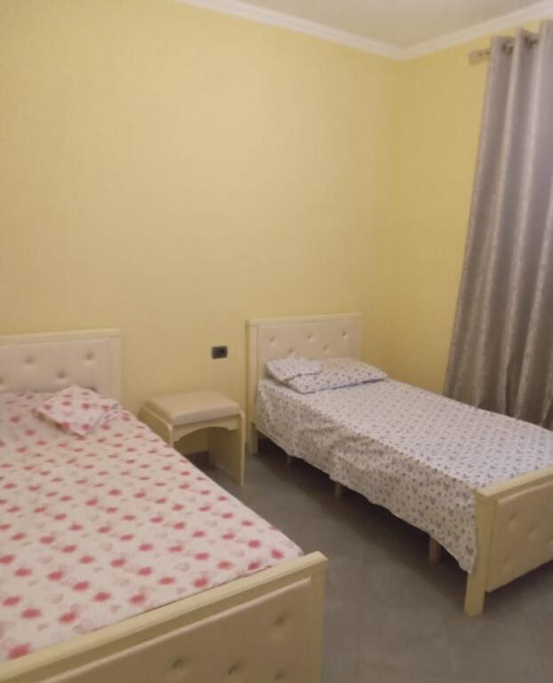 Appartamento 2+1+2 in affitto, Astir vicino al parco Lokal Artisti 500 Mila leke