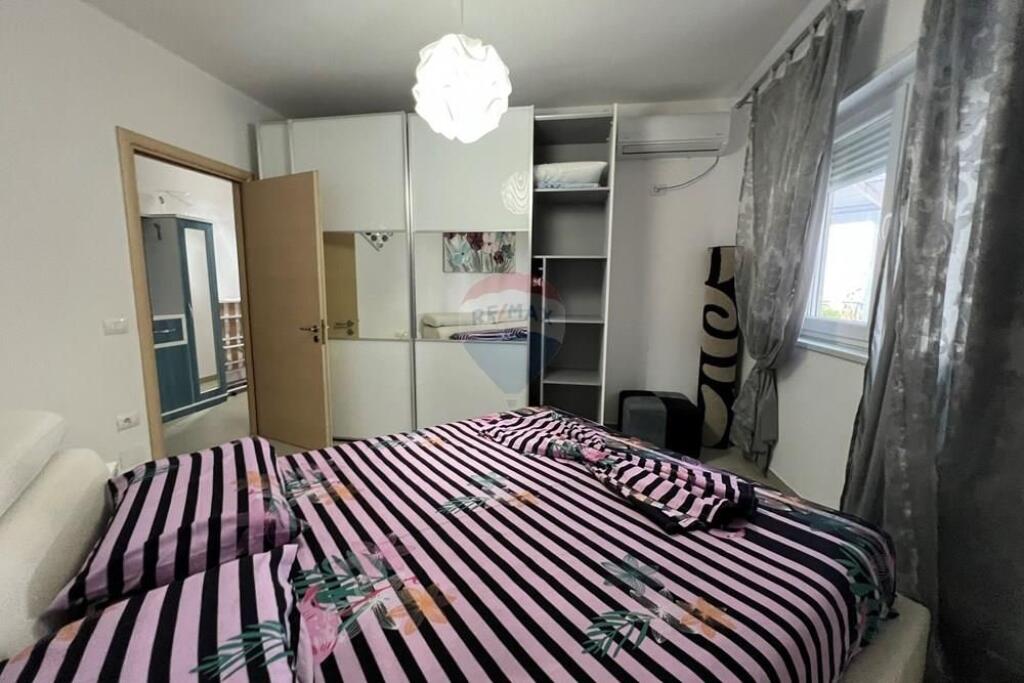 2+1 Apartment for Rent with Front Sea View &amp; Garage – Lungomare, Vlora (Oslo Area)
