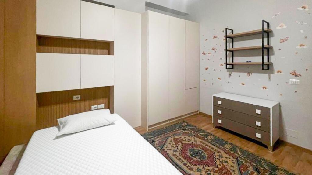 Apartament 2+1+2 per qira, Sheshi Skenderbej