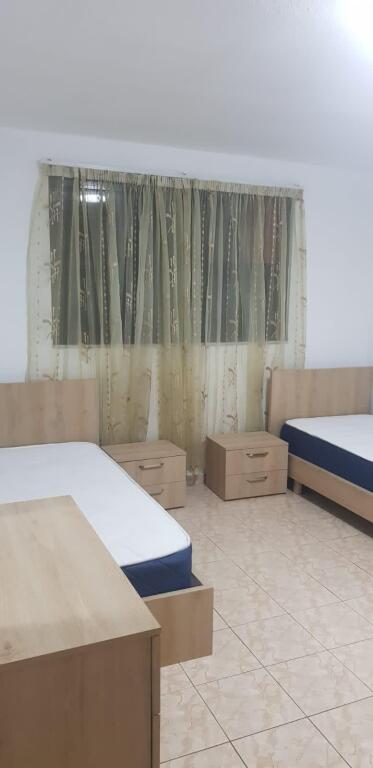 🏠 Jepet me Qira Apartament 2+1 – Sheshi Willson, Rruga Ymer Kurti