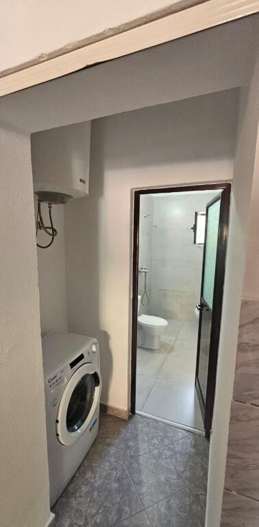 Casa 1+1 in affitto, ex parcheggio degli autobus, via Babe Rexha 400 Mila Lek
