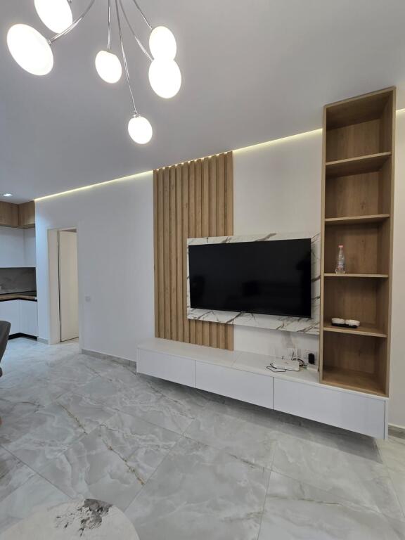 Jepet me qira apartament 1+1 në zonën e Liqenit të Thatë.