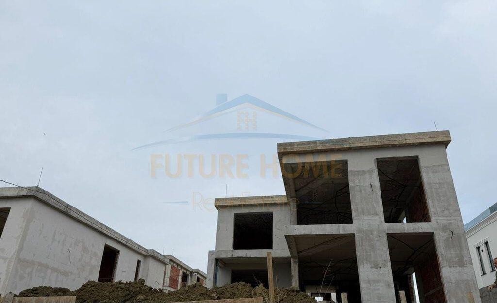 In vendita, Villa, Farke, Tirana