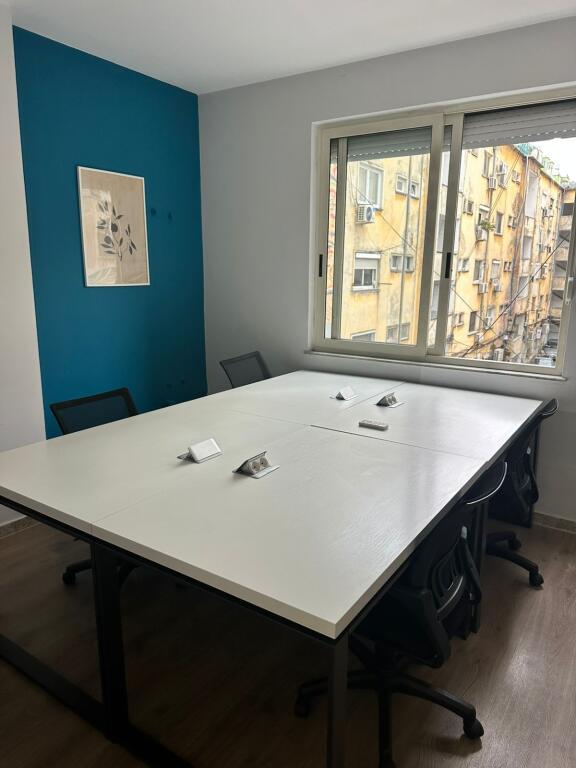 UFFICIO IN AFFITTO 140 M2 BLOK 2.500 EURO
