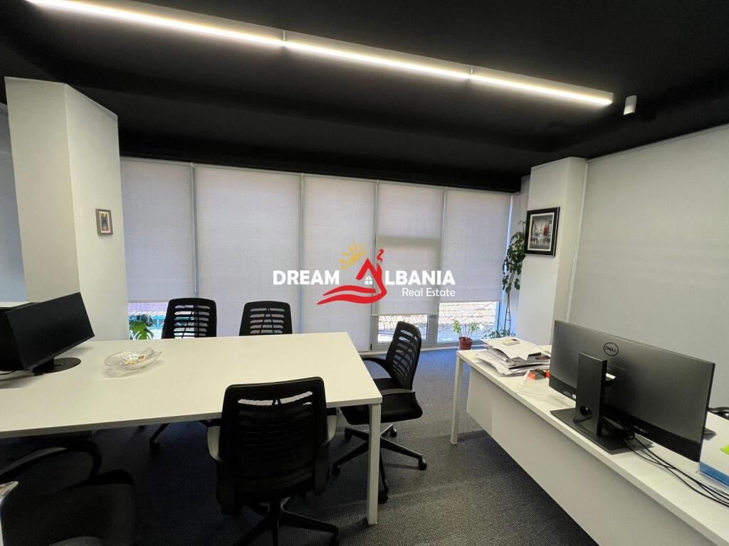 Ambjent me qera per zyra tek Pazari I Ri,Tirane (ID 42611230)