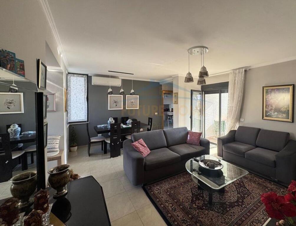 FOR SALE 2+1 APARTMENT ON KOSOVAREVE STREET