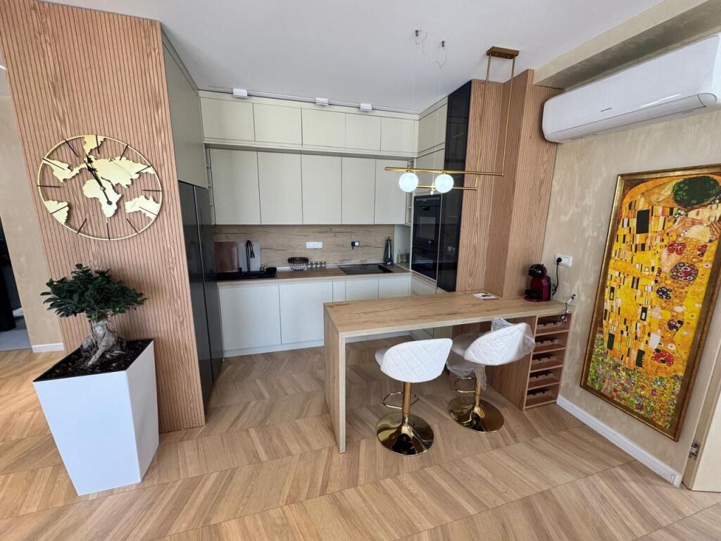 🏢In one of the residences near the panoramic lake of Farka, a 2+1+2+parking space apartment, furnished, is for rent 1,500Euro