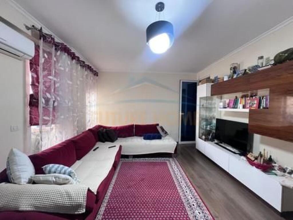 In vendita, Appartamento 2+1, Zogu i Zi, Tirana.